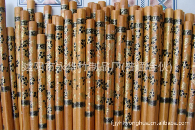 生產廠家直銷批發各種環保工藝印花竹筷子(本款炭化黑藤花）