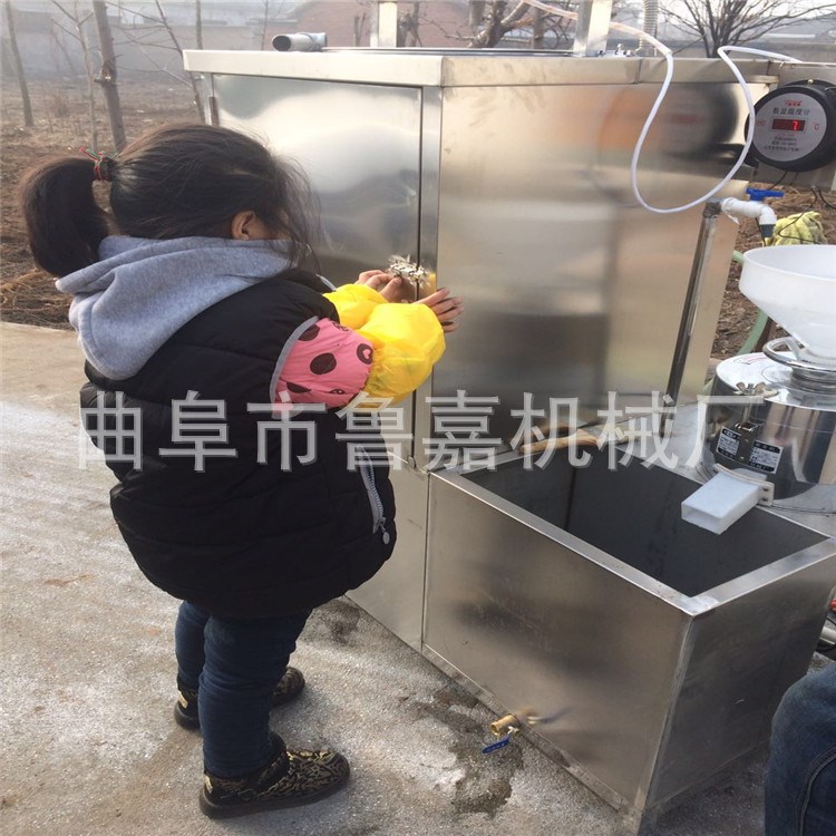豆腐機器生產(chǎn)線 一斤黃豆可以出幾斤豆腐 銅線電機的磨漿機