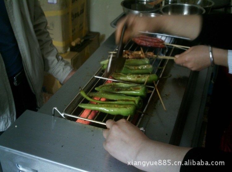 創(chuàng)業(yè)小吃車加盟 多功能美食車 免費培訓小吃技術 重信譽重品質(zhì)