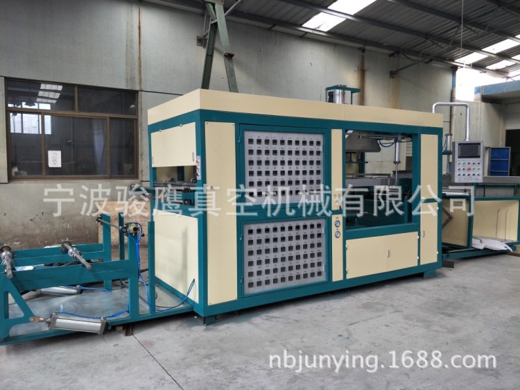 供應上下發熱爐（專做吸塑產品）自動高速真空吸塑成型機(圖)