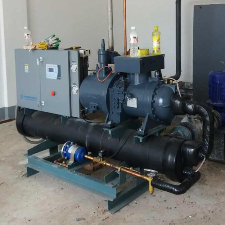 蒸發式冷凍機 -30℃低溫鹽水機組 蒸發水冷式螺桿冷水機組