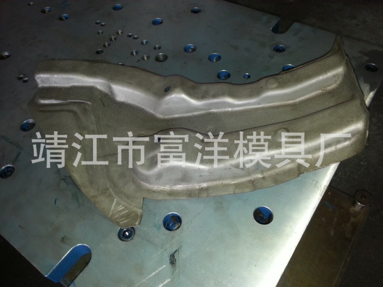 轎車天窗模具