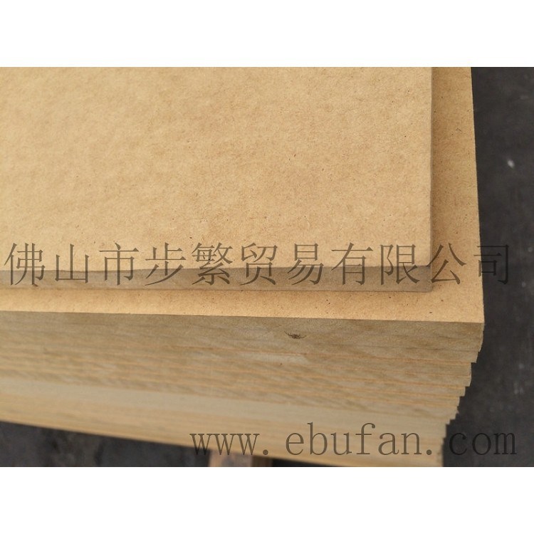 供應(yīng)4*8尺（1220*2440）18mmE1中纖板E2/出口板、家具板、密度板