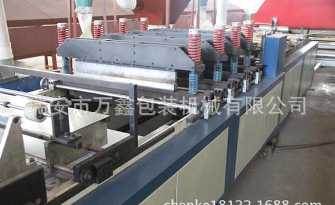 萬鑫供應(yīng)雙層復(fù)合氣泡膜機(jī)，復(fù)合氣墊膜機(jī)，復(fù)合PE氣墊膜機(jī)組