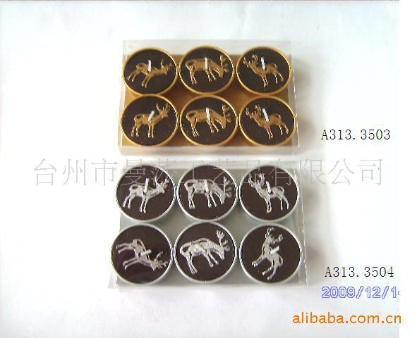 廠家直供環(huán)保無(wú)煙茶蠟 手工工藝品質(zhì)蠟燭 圣誕節(jié)三鹿蠟燭