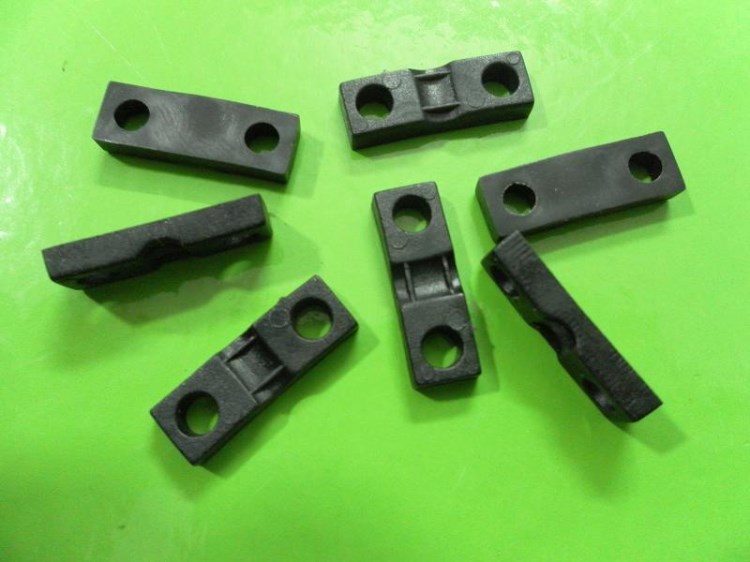 压线片 播座压线片 压线板 灯具压线板 电线固定坐 线卡 电器配件