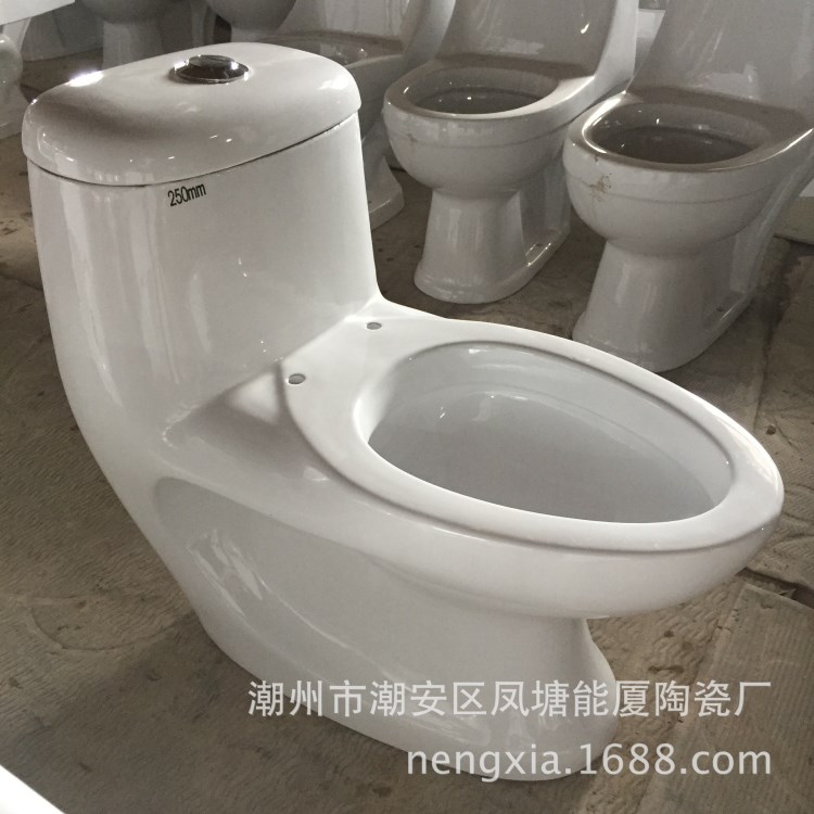 廠家直銷(xiāo)潔具衛(wèi)浴連體馬桶坐便器承接工程 貼牌