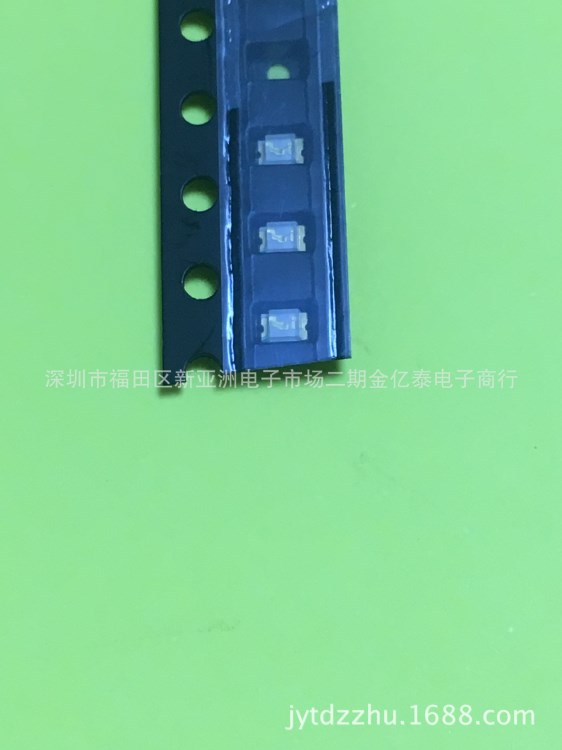 1206側(cè)面橙色 2.0MM 厚板缺口  LED發(fā)光二極管