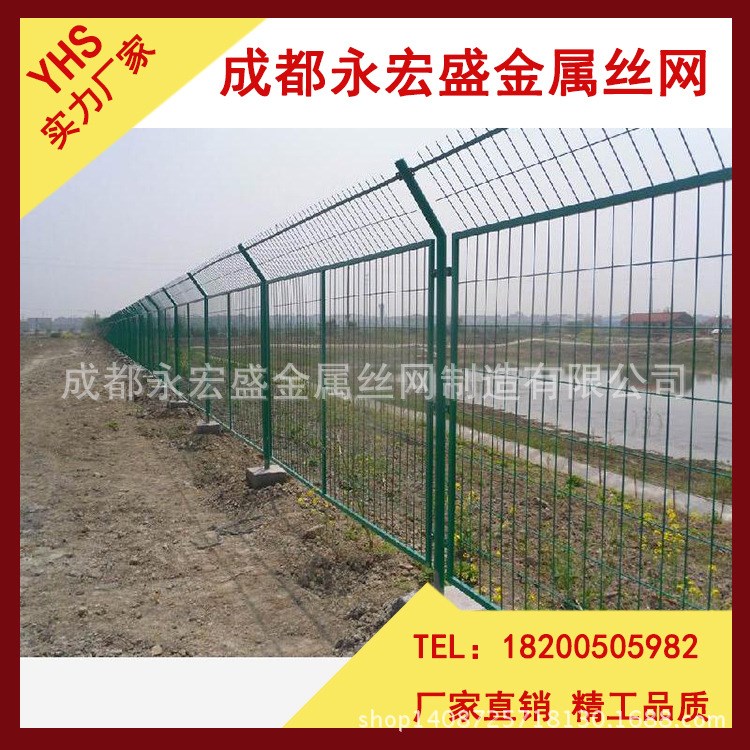 四川鐵絲網(wǎng) 園藝護(hù)欄網(wǎng)，工地雙邊絲護(hù)欄網(wǎng) 成都實(shí)體廠家現(xiàn)貨供應(yīng)