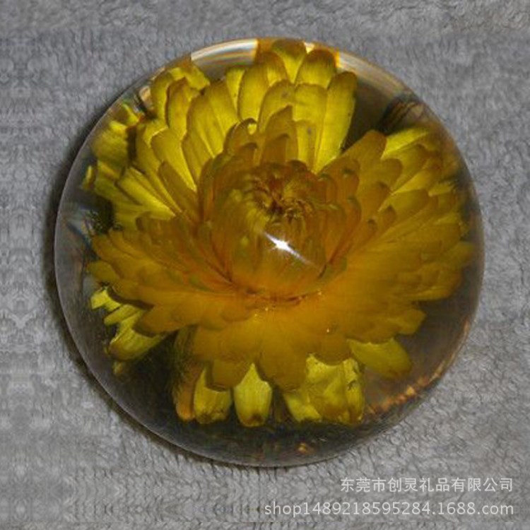 亞克力飾品紀(jì)念品 樹脂內(nèi)埋菊花 廣告禮品 干牡丹花展示工藝禮品