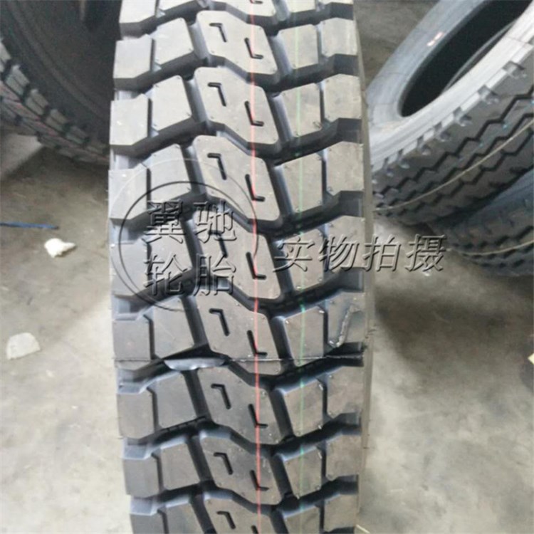 廠家銷售 8.25R16全鋼卡車客車輪胎 鋼絲載重8.25R16輪胎