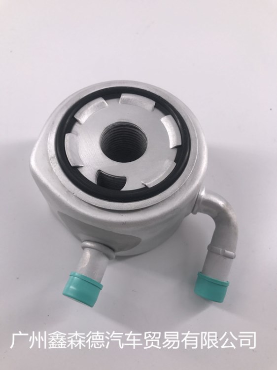 雷諾 梅甘娜 Kangoo 發動機機油散熱器機油冷卻器 8200068115