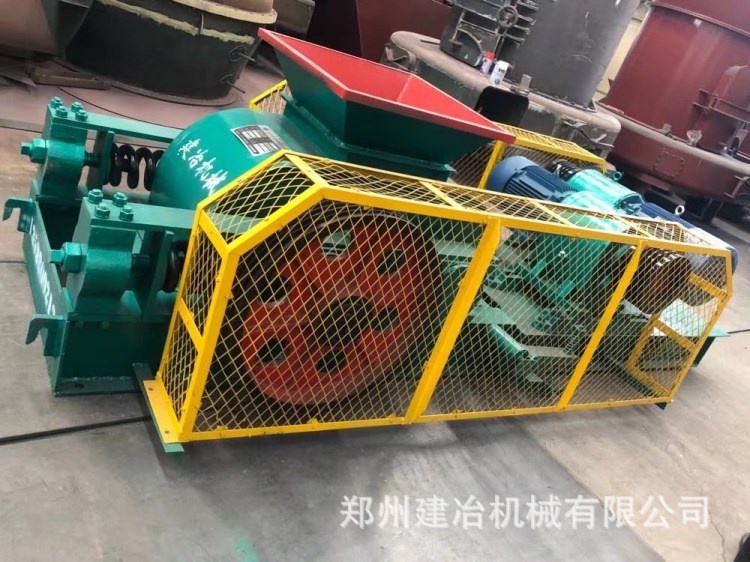 現貨直供煤矸石粉碎機廠家   煤矸石粉碎機械  大型煤炭破碎機