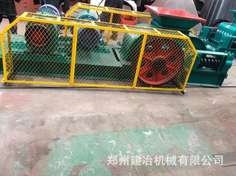 現貨直銷煤矸石粉碎設備 煤矸石粉碎機廠家 煤矸石粉碎機械