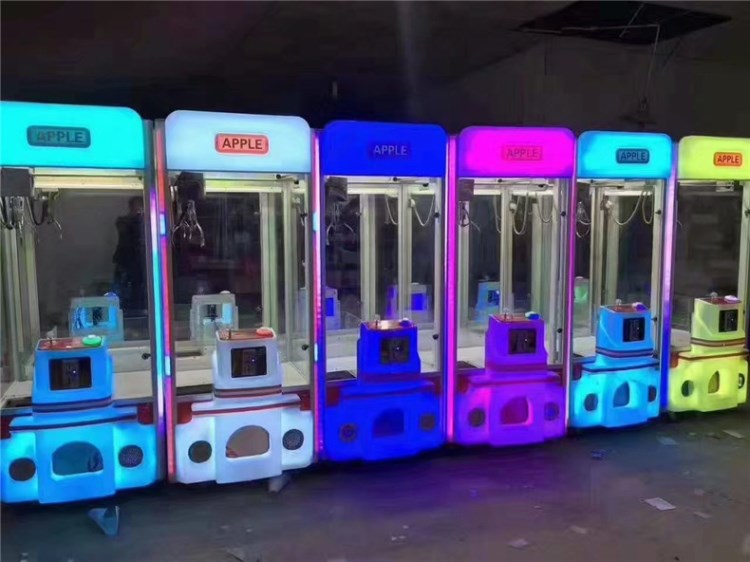 廣州禮品娃娃機  微信支付娃娃機   品質電玩游戲娃娃機