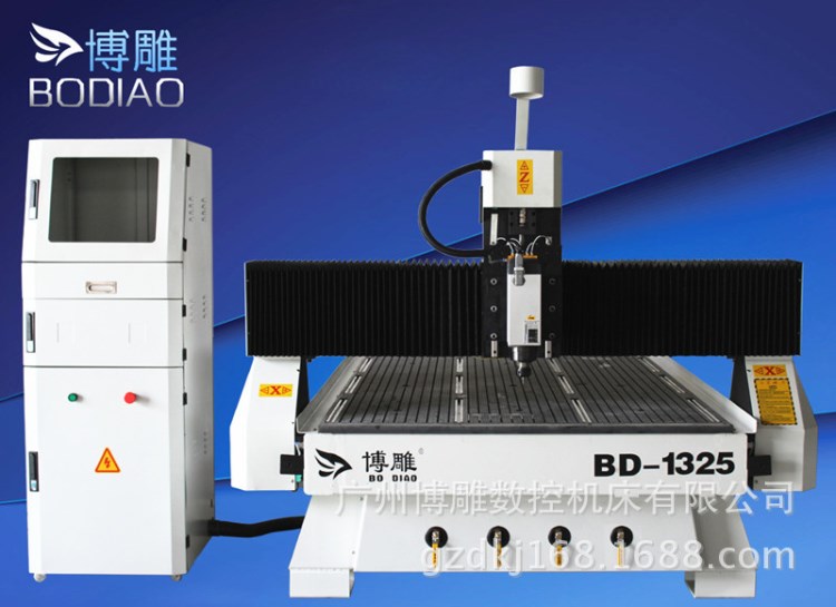 厂家直销河源茂名木门雕刻机 1325真空吸雕刻机