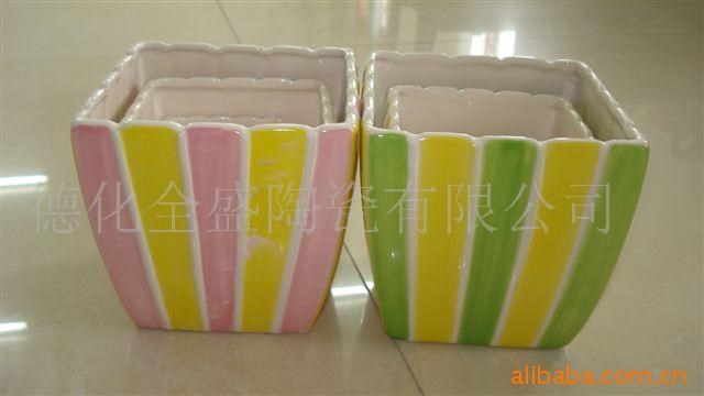 供應(yīng)陶瓷花盆工藝品