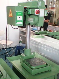 自動(dòng)攻牙機(jī),攻絲機(jī)螺紋加工機(jī)，Automatic tapping machines