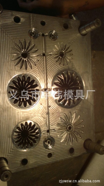 供應(yīng)義烏蛋糕定型塑料件，蛋糕塑料工具，蛋糕塑料配件模具制造