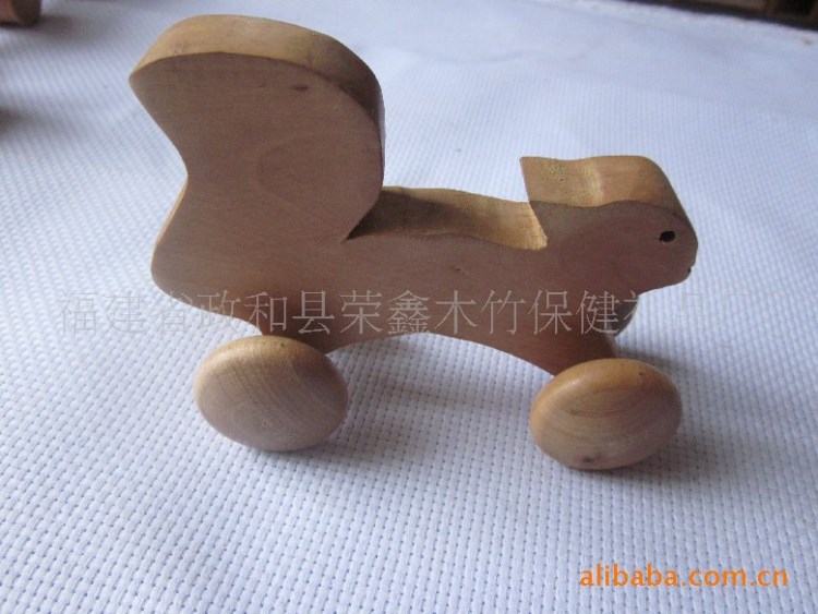【便于攜帶】生產木制身體按摩器(4輪),工藝品按摩器