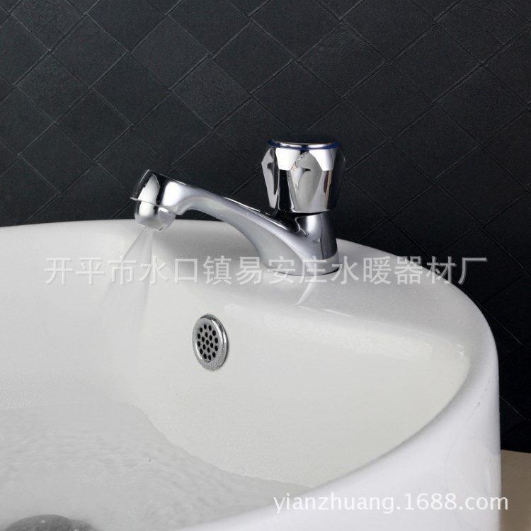 易安莊全銅單冷省水式節(jié)水龍頭霧狀節(jié)水龍頭適合工廠學(xué)校用YI-311