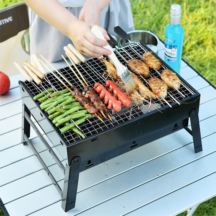 廠家直銷小黑鋼木炭燒烤爐戶外便攜折疊烤爐BBQ燒烤架公司禮品