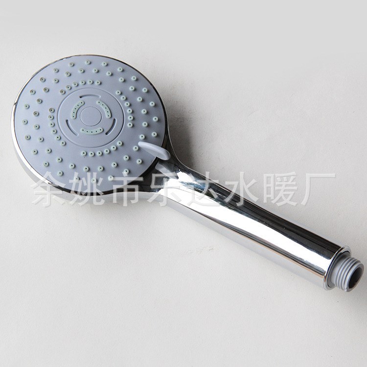 淋浴花灑三功能手持沐浴頭增壓節(jié)水蓮蓬頭噴頭
