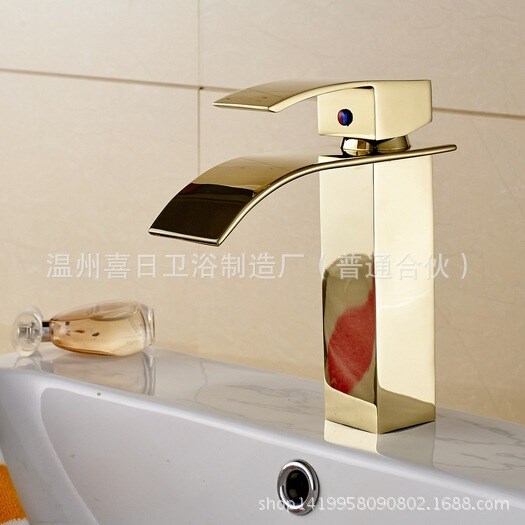 廠家直銷 四方瀑布面盆冷熱水龍頭 衛(wèi)生間鈦金水龍頭 量大優(yōu)惠