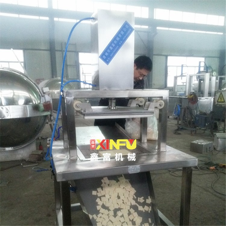 鑫富豆腐切片切絲機(jī) 魚豆腐成型機(jī) 豆制品生產(chǎn)線Z