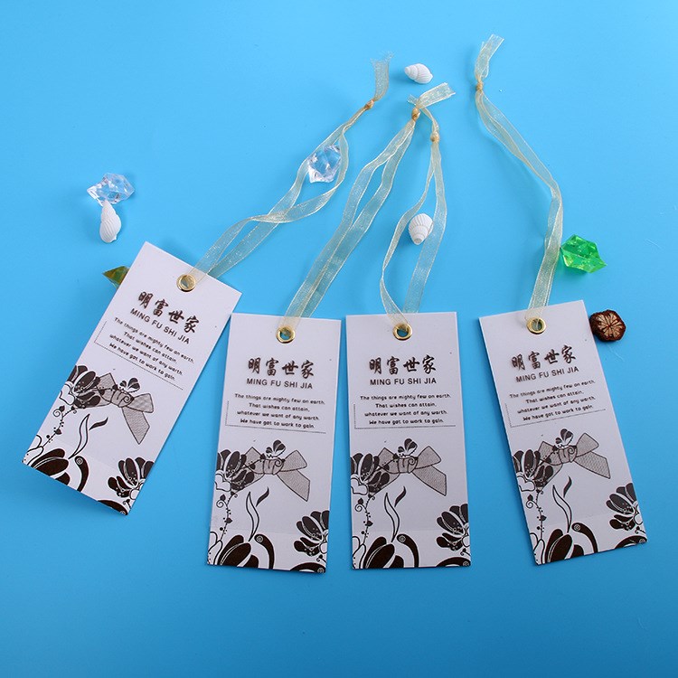 蒙泰服飾掛飾紙類吊牌 金字印刷珠光紙制紙卡彩色彩印吊牌