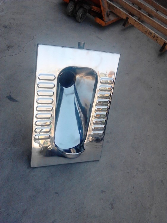 不銹鋼反水彎蹲便器