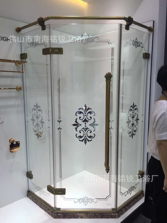 鉆石型金色歐式鍍膜玻璃 廠家非標(biāo)定制不銹鋼家裝酒店淋浴房