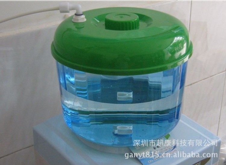 小聯(lián)通小連通飲水機(jī)改成管線機(jī)儲(chǔ)水桶 與水機(jī)機(jī)儲(chǔ)水罐