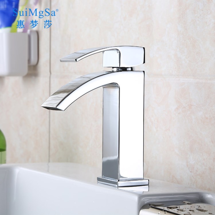 衛(wèi)浴廠家寬嘴全銅新款水龍頭瀑布出水面盆龍頭臺下盆冷熱龍頭