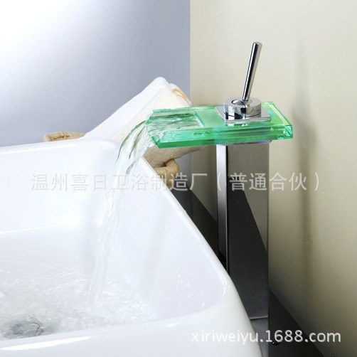 批發自發電LED溫控變色水龍頭 玻璃黃銅瀑布龍頭送進水管
