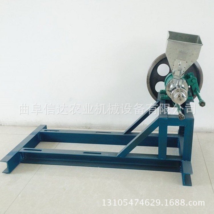 新型小型面粉膨化機(jī) 糖酥果機(jī)麻辣條機(jī)器設(shè)備價(jià)格 玉米食品膨化機(jī)