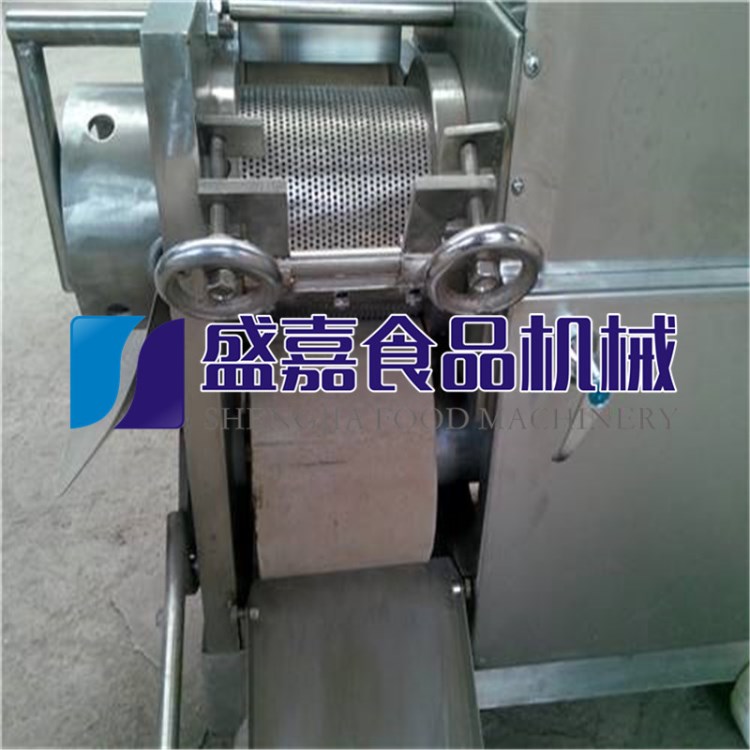 魚肉采肉機(jī) 魚類采肉機(jī) 去魚皮機(jī) 去魚骨機(jī) 魚肉分離機(jī)