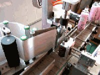 自動套標機 桶裝線貼標機 圓瓶貼標機 港九通飲料機械廠家直銷