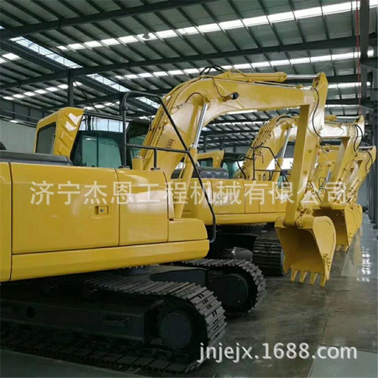 廠家直銷30噸國(guó)產(chǎn)挖掘機(jī)、發(fā)動(dòng)機(jī)、川崎泵閥、超高性價(jià)比