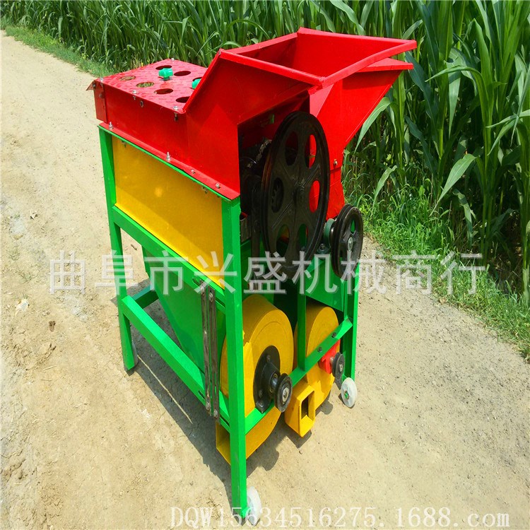 玉米脫粒機(jī)剝皮機(jī) 新型玉米脫粒機(jī) 脫粒機(jī)扒皮機(jī)械  直銷價(jià)格
