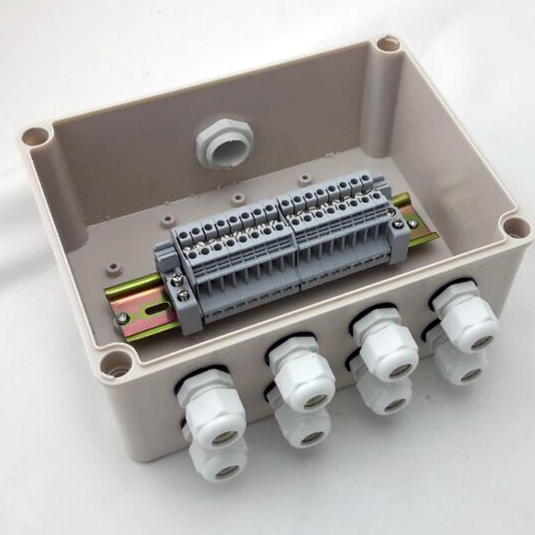 現(xiàn)貨一進(jìn)八出防水端子接線盒 UK2.5接線端子盒 分線盒 電纜分支盒