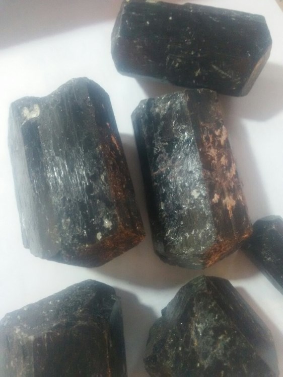 汗蒸房材料 柱狀電氣石，電氣石顆粒1-3厘米電氣石 托瑪琳石顆粒