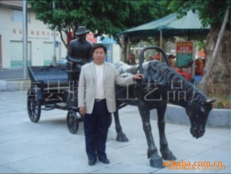 動物雕塑 銅雕騎馬人像 銅雕馬城市雕塑 銅雕馬群設計