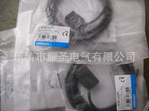 當天發貨全新感應開關 E3Z-LT66光電開關