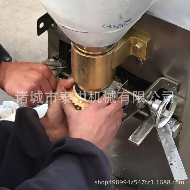 自動肉丸成型機 實心牛肉丸機價格 丸子成型機廠家j