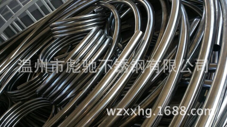 地暖用、飲水用不銹鋼彎管,彎曲半徑準(zhǔn)確；安裝分布均勻