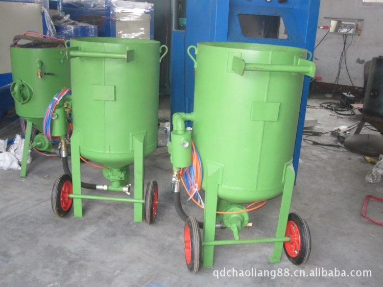 河北衡水市安平去銹機 自動噴砂機 銷售各種砂料滾筒式噴砂機