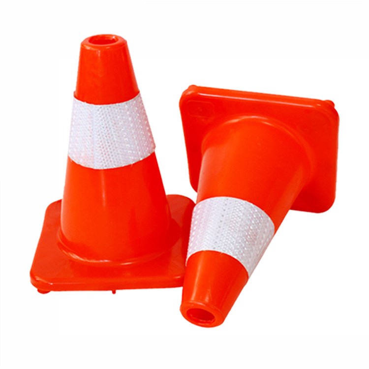 30cmpvc路锥反光路锥圆锥交通警示锥橡胶路障锥雪糕桶筒