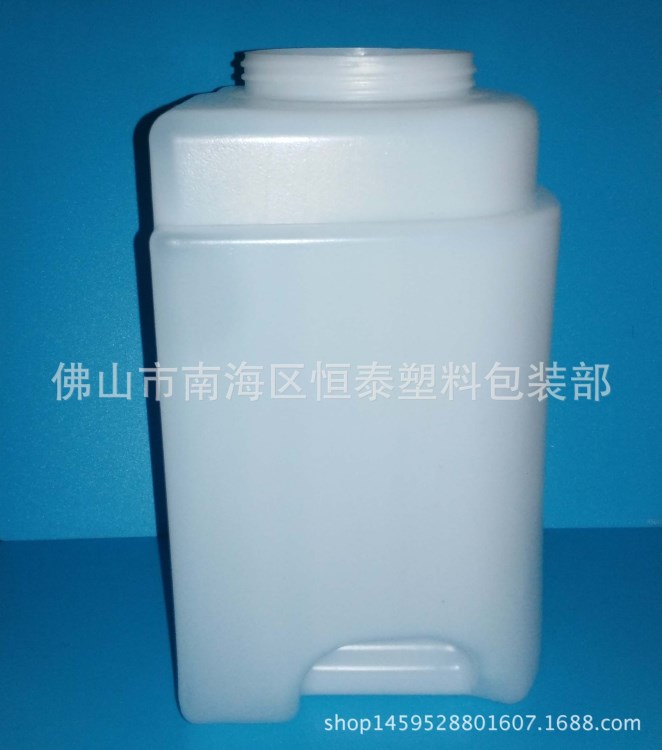 廠家供應(yīng)2.8L水箱 PE桶 儲(chǔ)水箱 白色 加厚塑料水箱 不透明 定制