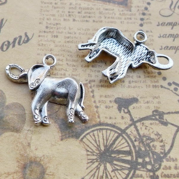 A5698  20.6*26mm大象古銀色合金飾品配件100個/包1.5克